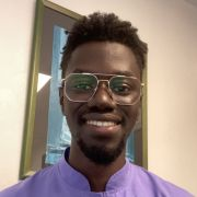 Dr. Gary DE