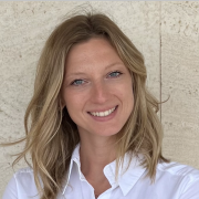 Dr. Julie SZABO